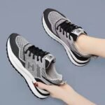 women's sports shoes