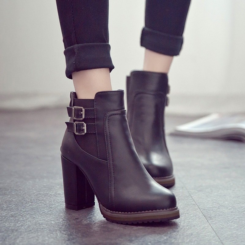 1744595461_1624639172 women's short boots large size foreign trade - Image 1