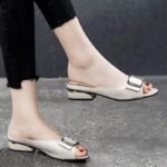 2025 new style with skirt flip flops - Image 2