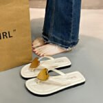2025 new style flip flops for women summer outdoor