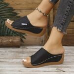 lightweight casual breathable sandals wedge heel thick bottom outdoor slippers - Image 3