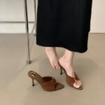 Retro pleated metal buckle stiletto high heels - Image 3