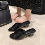 Outdoor sandals for women - Image 3