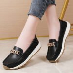 Soft-Soled Mother's Loafers Round-Toe Slip-On Shoes for Women - Image 2