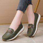 Soft-Soled Mother's Loafers Round-Toe Slip-On Shoes for Women - Image 3