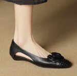 French commuter camellia side hollow thick heel closed toe Roman sandals for women - Image 7