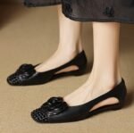 French commuter camellia side hollow thick heel closed toe Roman sandals for women - Image 2