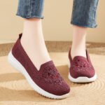 Old Beijing cloth shoes casual fashion embroidered mother shoes - Image 3
