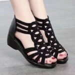 Roman sandals for women summer 2025 new soft sole mother shoes