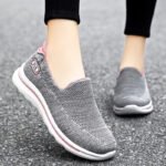 slip-on flat shoes for the elderly, non-slip soft soles, woven surface brand women's shoes - Image 3