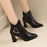 winter thick heel fashionable rhinestone pendant middle-aged mother leather boots - Image 3