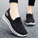 slip-on flat shoes for the elderly, non-slip soft soles, woven surface brand women's shoes - Image 4