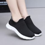 Women's new spring and autumn fashion casual sports shoes, single shoes wholesale, breathable trendy mesh flyknit sports women's shoes