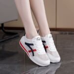 Korean casual single shoes, breathable soft sole, mesh, lightweight, classic style. - Image 5