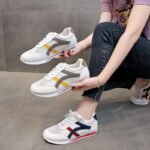 Korean casual single shoes, breathable soft sole, mesh, lightweight, classic style. - Image 3