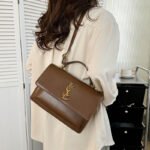 High-value women's handbag, - Image 7