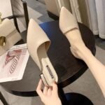 New style women's slippers with pointed toe, Korean style, versatile, trendy, suitable for outdoor wear