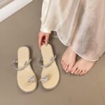 Small Diamond Low-Heeled Thong-Toe Sandals for Women 2026 - Image 10