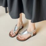French-style niche design, elegant platform sandals for women, 2026 summer new style, wedge heel, metal buckle, toe-covering Roman sandals - Image 7