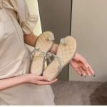 Small Diamond Low-Heeled Thong-Toe Sandals for Women 2026 - Image 6