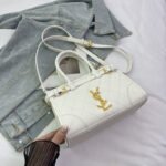 Chanel Style Atmospheric Light Luxury Fashion Casual Little Red Book Same Style Western Style All-Match Explosions Crossbody Shoulder Niche New Style - Image 3