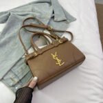 Chanel Style Atmospheric Light Luxury Fashion Casual Little Red Book Same Style Western Style All-Match Explosions Crossbody Shoulder Niche New Style - Image 5