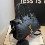 Chanel Style Atmospheric Light Luxury Fashion Casual Little Red Book Same Style Western Style All-Match Explosions Crossbody Shoulder Niche New Style