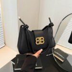 Underarm Small Square Bag for Women, 2026 Summer New Model, Beautiful Niche Design, Simple Shoulder Crossbody Bag, Fashionable - Image 4