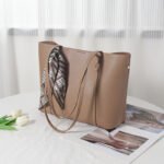 2026 Cross-Border Hot-Selling Solid Color Silk Scarf Tote Bag, Fashionable and Simple, Large Capacity, Light Luxury, Practical for Commuting, Single-Shoulder Women's Bag - Image 2