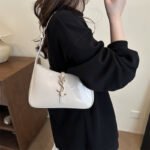 2026 New High-End Women's Handbag, Patent Leather Bag, Mirror Surface Baguette Bag, Women's Underarm Bag, Casual Women's Bag - Image 8