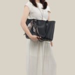 2026 Cross-Border Hot-Selling Solid Color Silk Scarf Tote Bag, Fashionable and Simple, Large Capacity, Light Luxury, Practical for Commuting, Single-Shoulder Women's Bag - Image 8