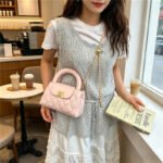 Chanel-Style Light Luxury Handbag, High-End Fashion Chain Bag, Quilted Versatile Trendy Shoulder Crossbody Bag - Image 4