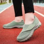 40 SIZE comfortable mother’s shoes, breathable and non-stuffy women’s shoes, Velcro mesh shoes