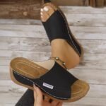 38-42 SIZE lightweight casual breathable sandals wedge heel thick bottom outdoor slippers - Image 2