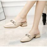 Women's soft leather slip-on sandals, 2026 summer and autumn new style, chunky heel, backless, one-piece slip-on. - Image 4