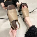 Women's cross-border sandals, new summer style, soft flat sole, retro fashion, versatile Korean style, genuine soft leather sandals, export. - Image 8